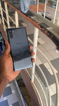 A picture of Samsung Galaxy Note 10plus 256Gb 12Gb Ram
