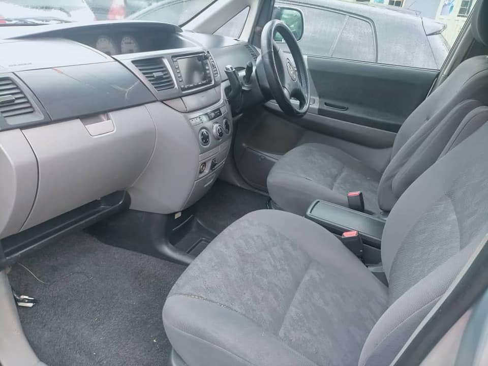 A picture of Toyota noah