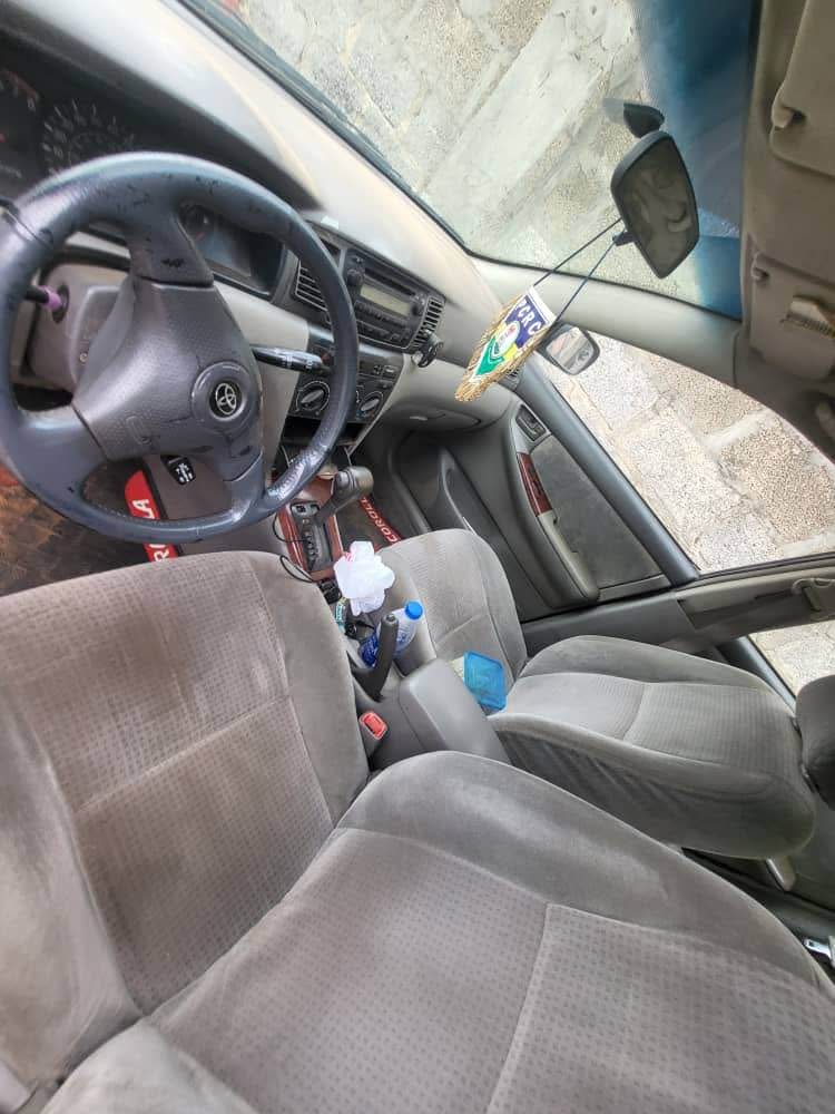 A picture of Distress Toyota corolla 06 for you everything Good ac freezing
