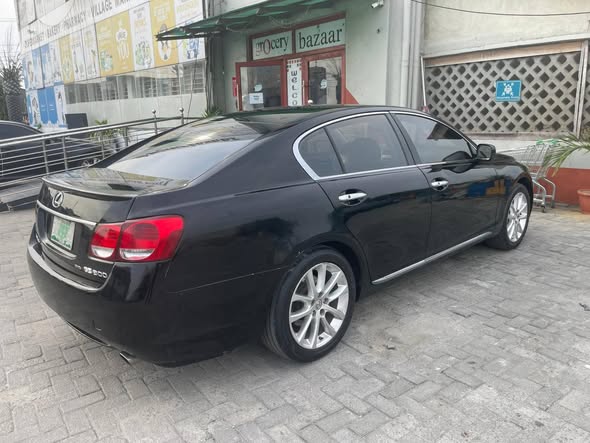 A picture of Lexus GS 300