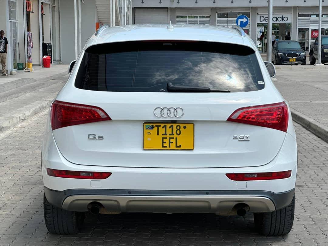 A picture of AUDI Q5