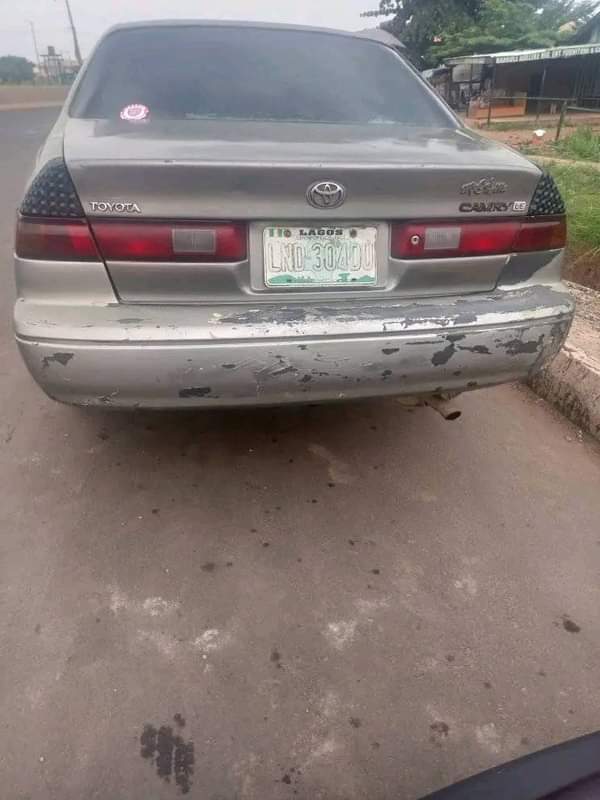 A picture of Toyota Camry pencil is available with good condition engine and