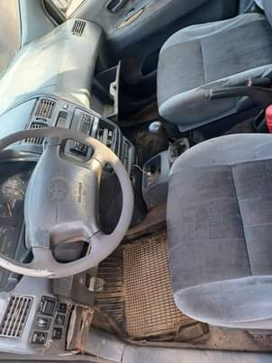 A picture of Toyota picnic 2005 Manual