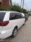 A picture of 2009 TOYOTA SIENNA FOR SELL 1 2M Naira 2009