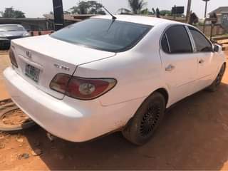 A picture of Reg Lexus Es330 2004 model owner needed money urgently perfectly