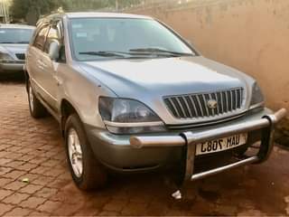 A picture of 2000 Toyota 2000