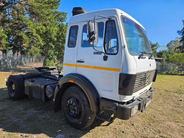 Trucks, T.