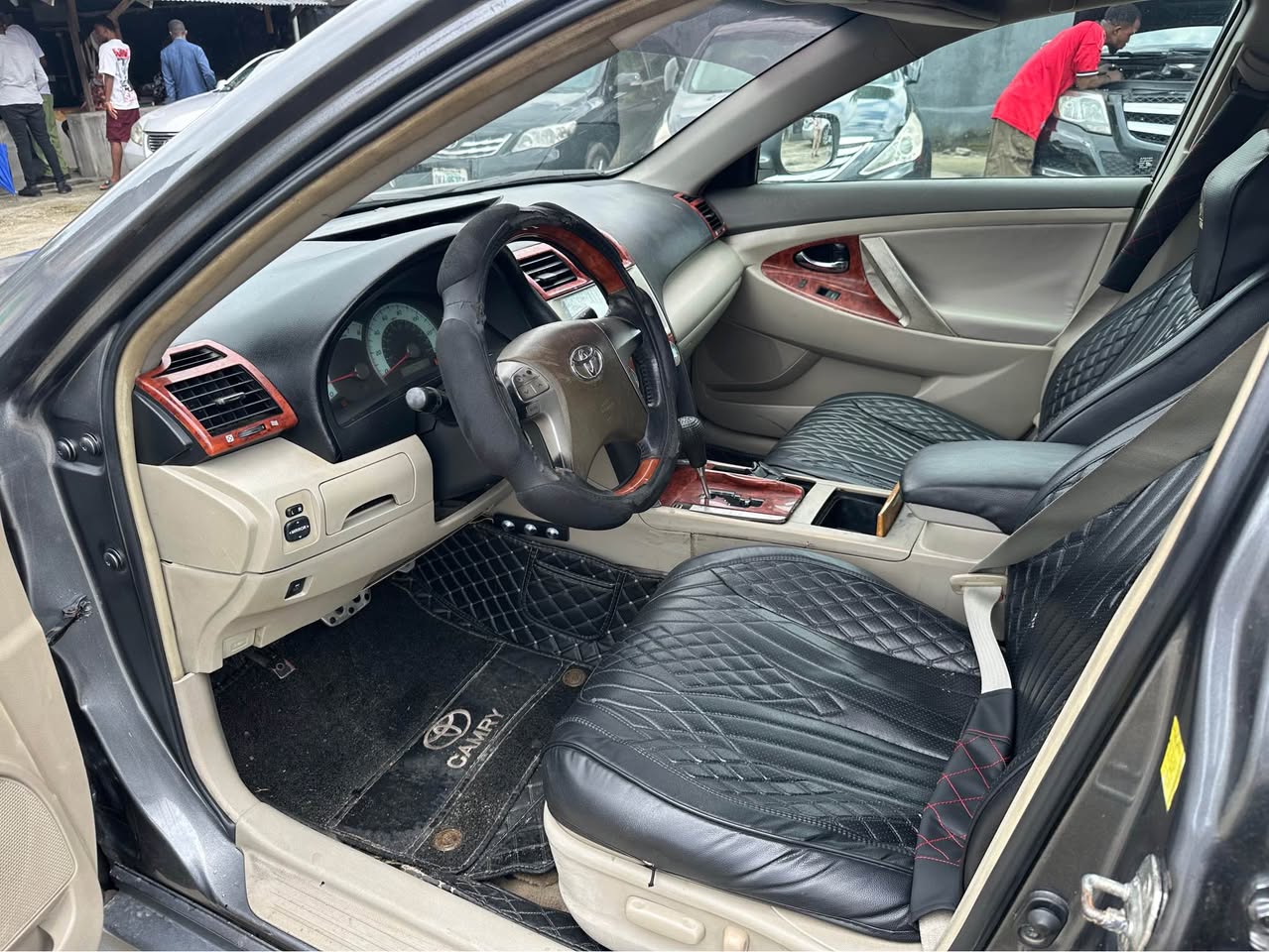 A picture of Sharp 2008 Toyota Camry for sale 6 5m