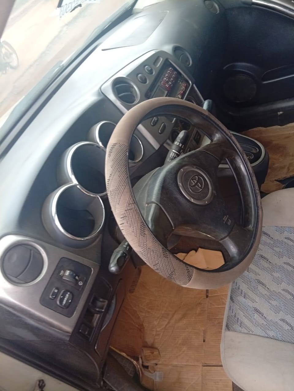 A picture of Dealer Market Toyota Matrix 09065258109 Morning deal 