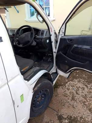 A picture of Direct Belgium Automatic Toyota Hiace 2011 Model 1TR FE Up