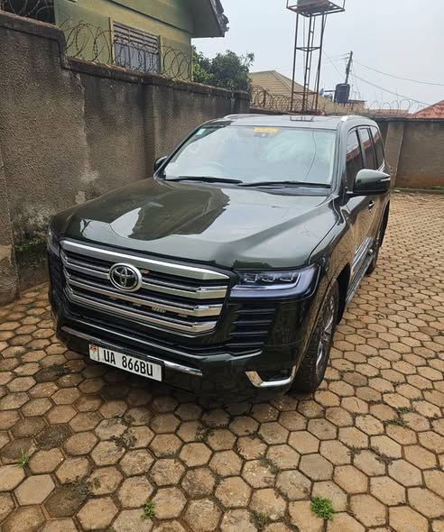 A picture of Land cruiser on sale