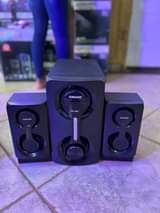 A picture of 350 000 last price for 32inch flat screen TV brand