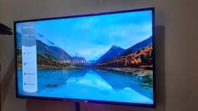 A picture of Hisense 43 inches tv smart vidaa