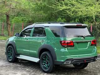 A picture of TOYOTA FORTUNER