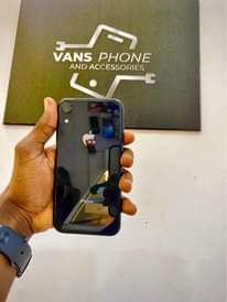 A picture of IPHONE XR 64 GB