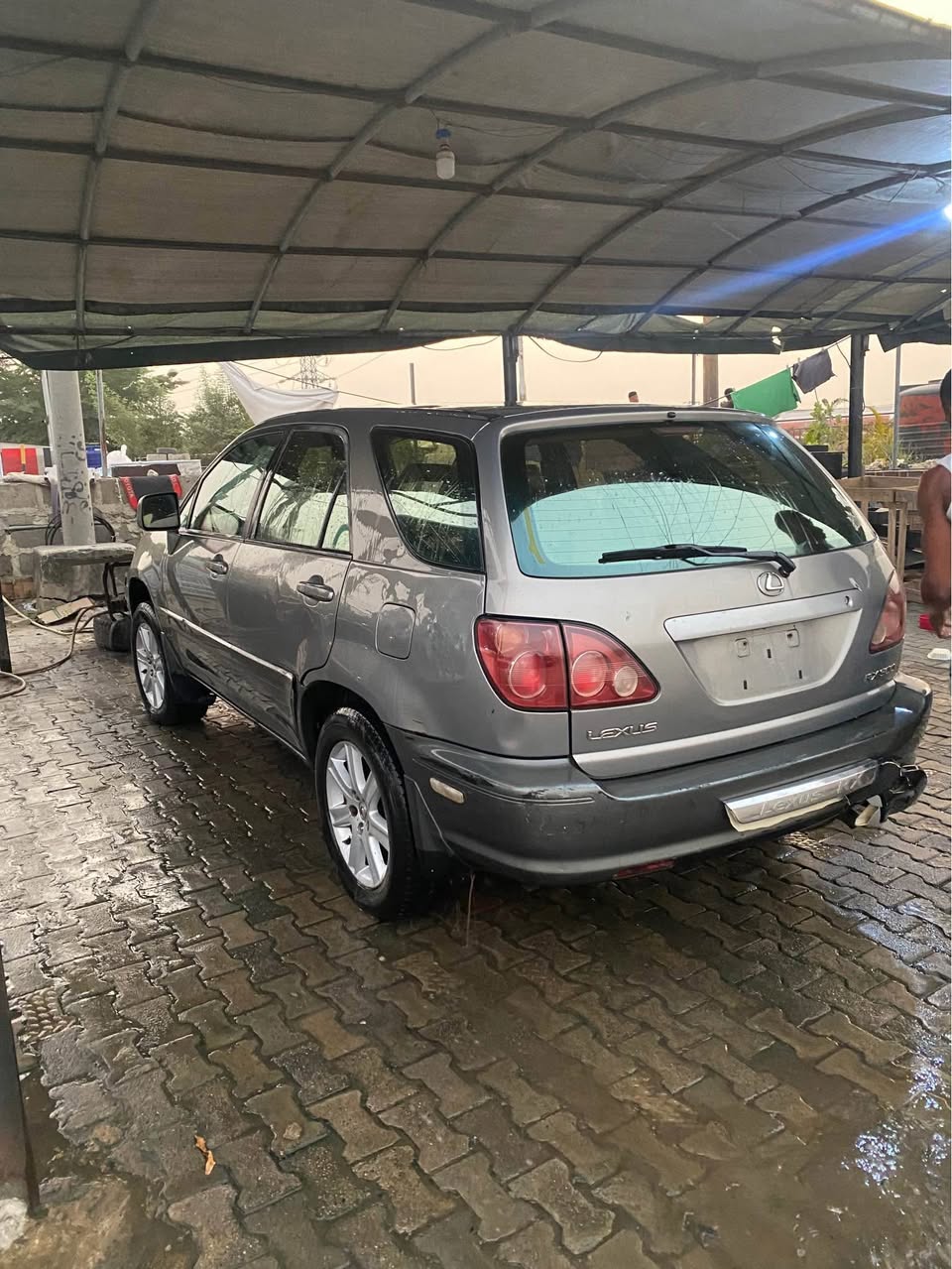 A picture of Lexus Rx300 4X4 drive fullest option call 07032085402