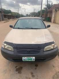 A picture of Toyota Camry 2000