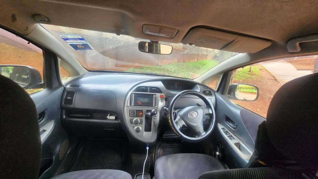 A picture of Toyota Ractis
