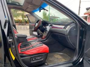 A picture of Another awoof 1 month used ES330 2006 First body V6