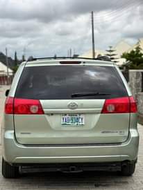 A picture of Car