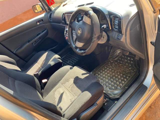 A picture of Toyota wish 1.8cc 18.5m