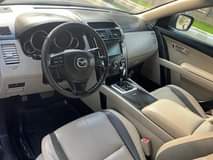 A picture of Distress 08 CX 9 Mazda