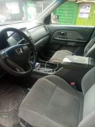 A picture of 2005 Honda pilot going for 2 3 u can call