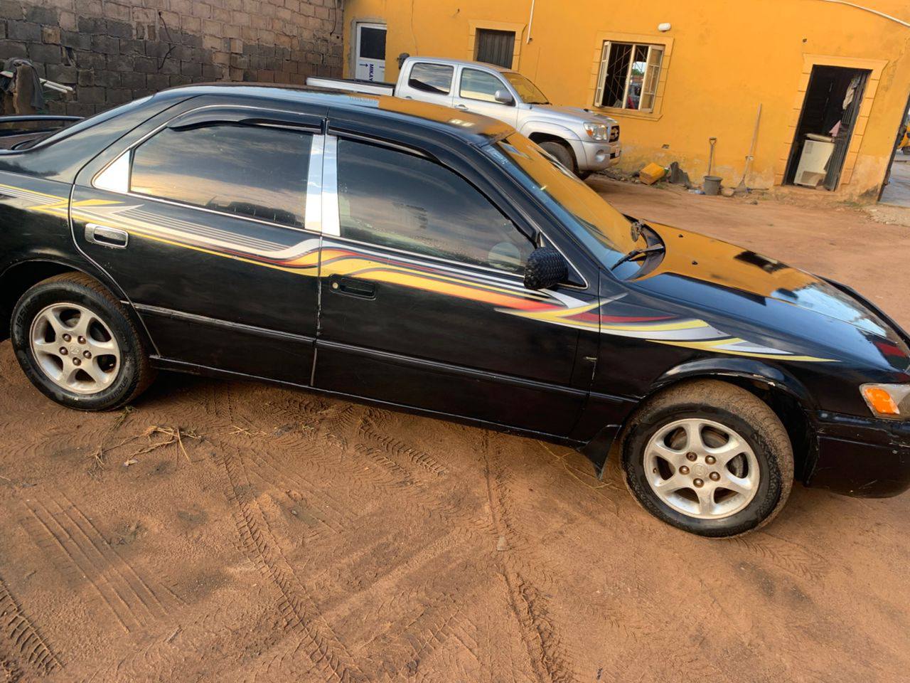 A picture of 2000 Toyota Camry Tinylights for sale.