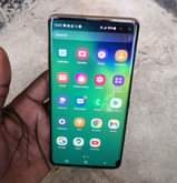 A picture of Samsung Galaxy S10 plus Bei ni 299 000 tu