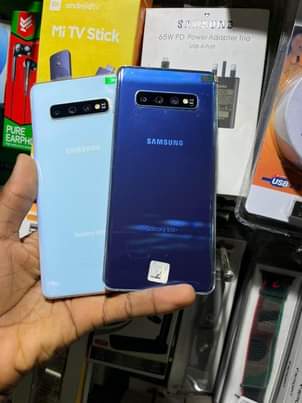 A picture of SMART PHONES from 170000shs