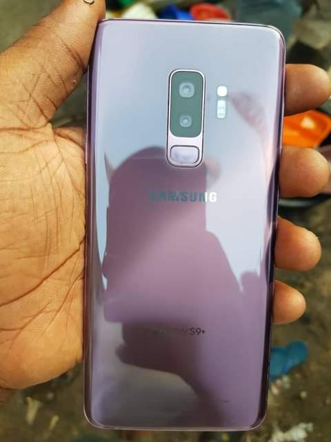 A picture of Samsung S9 plus