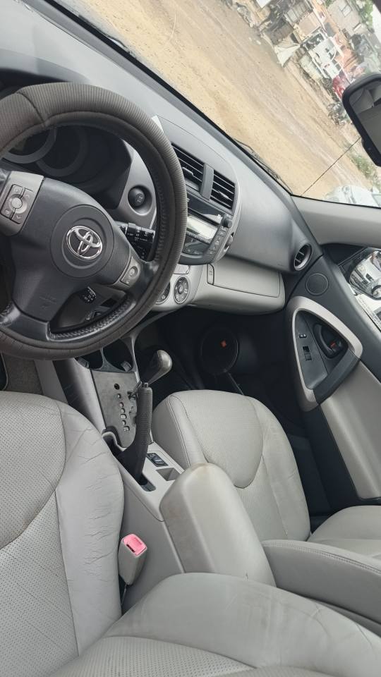 A picture of 2009 Toyota rav4