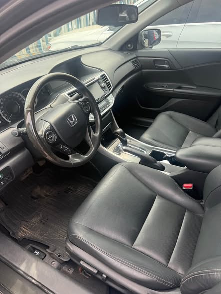 A picture of Foreign use 2015 Honda accord full option