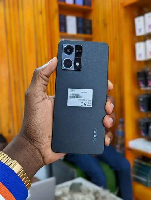 A picture of oppo reno7 5G