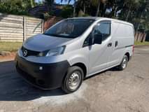 nissan nv200