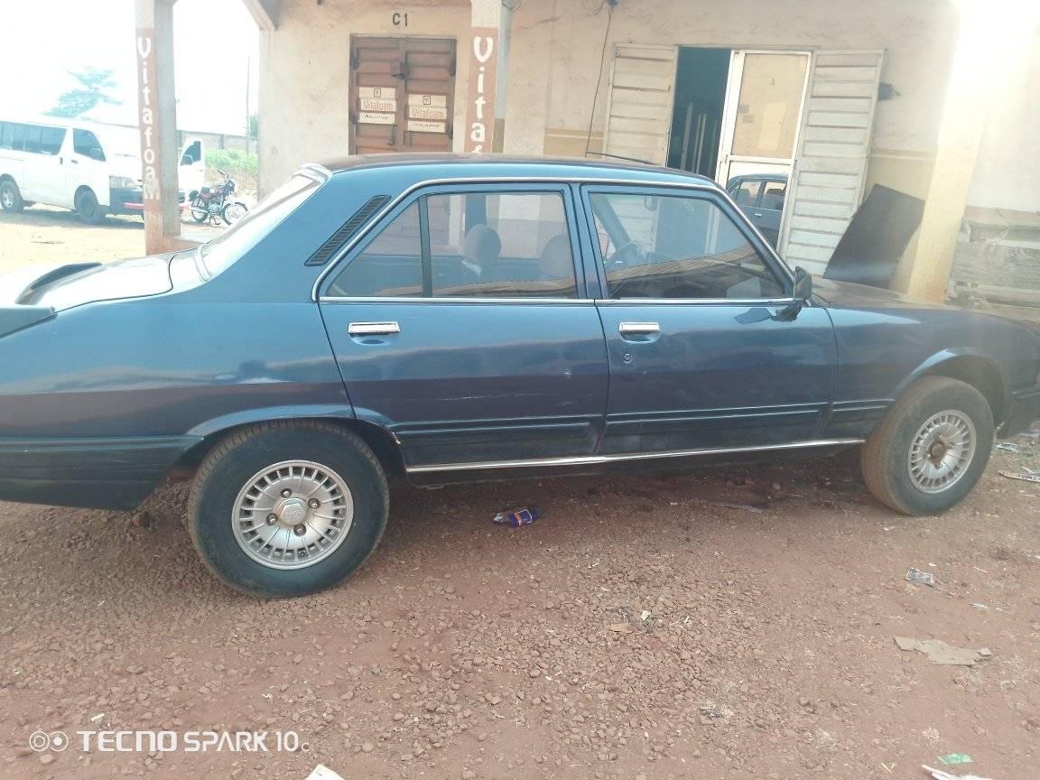 A picture of Peugeot 504