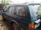 A picture of 2000 Nissan Pathfinder