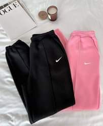 A picture of Sweater pant 35k