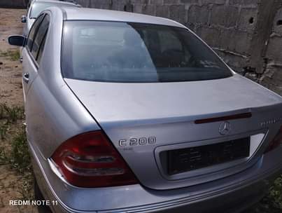 A picture of Mercedes C 200 Silver