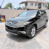 A picture of Nigeria used toyota highlander 2011