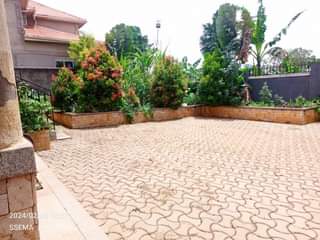 A picture of House for sale just after bulenga heading to buloba just