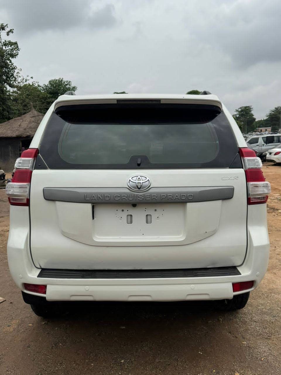 A picture of  2016 Toyota Prado Direct Belgium Super Clean V4 Engine