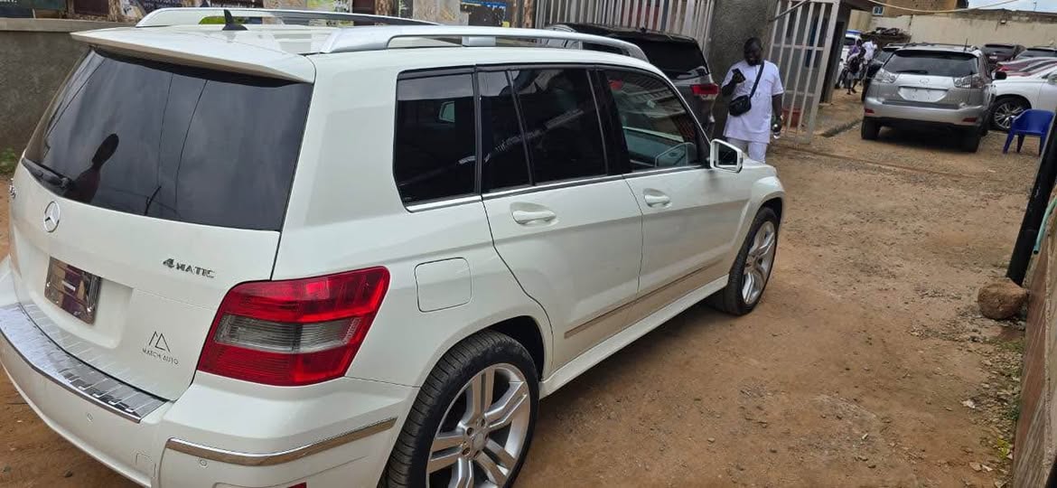 A picture of Toks May 2025 entry Benz GLK 2011