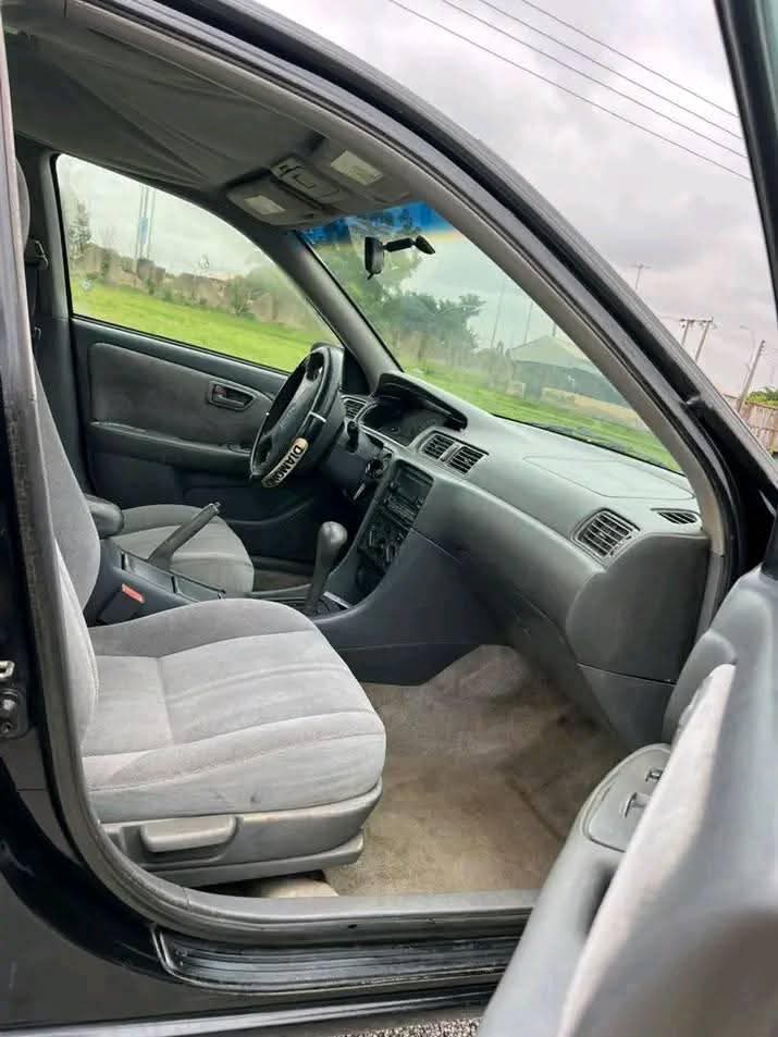 A picture of NGN2 600 000 Toyota Camry 2002 model