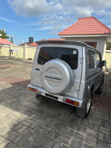 A picture of Suzuki samurai MANUAL