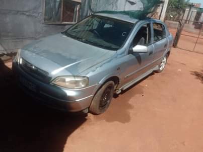 CARS &.