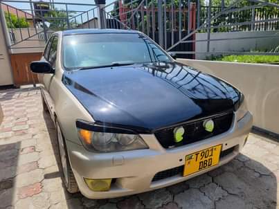 used toyota altezza
