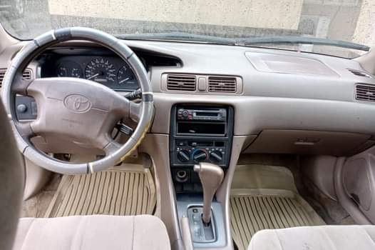 A picture of Toyota Camry 1999