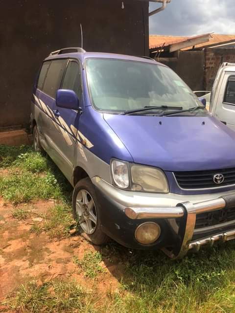 used toyota noah