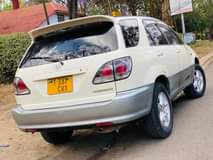 A picture of TOYOTA HARRIER